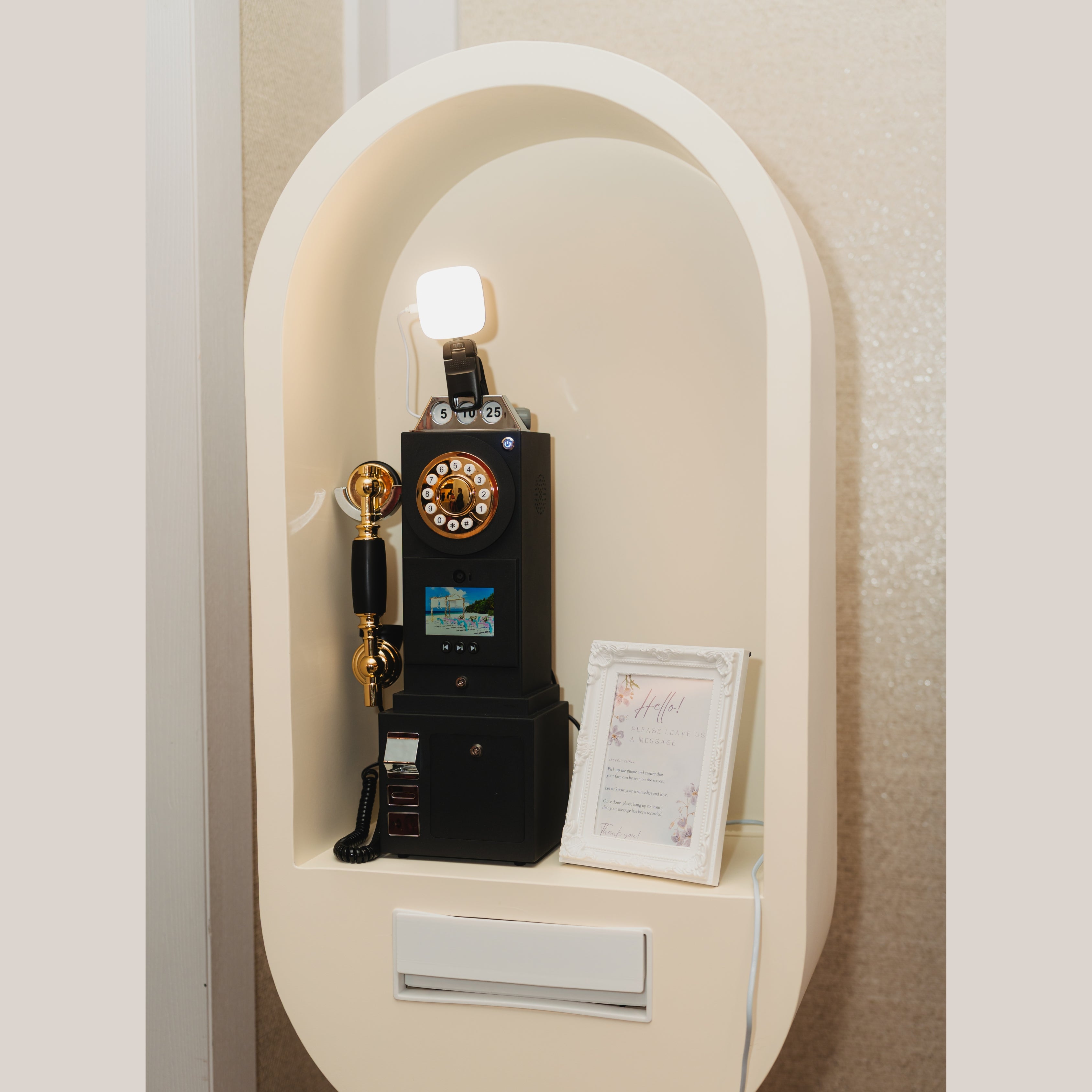 The Vintage Memoire (Video Guestbook)