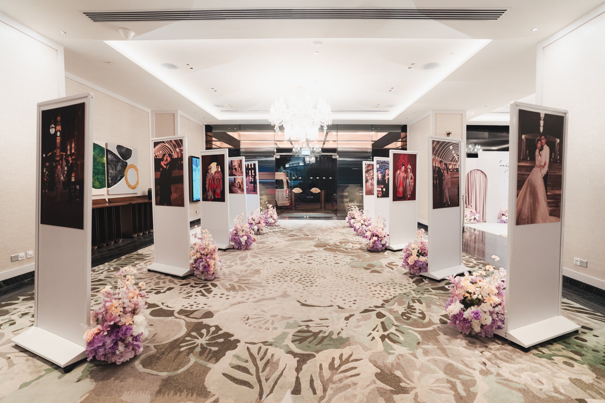 Modern Exhibition Photo Gallery