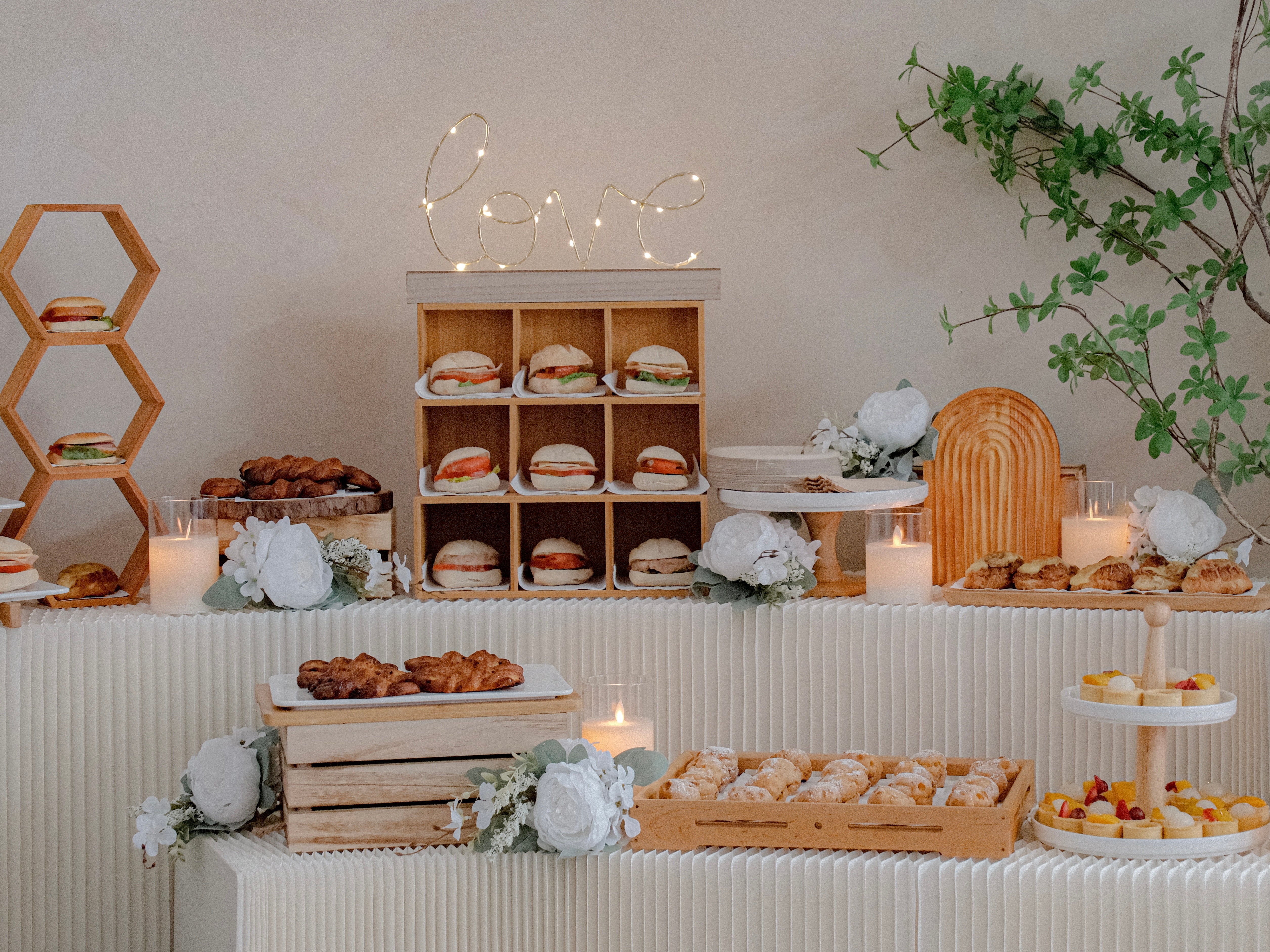 Refined Timbre Dessert Table